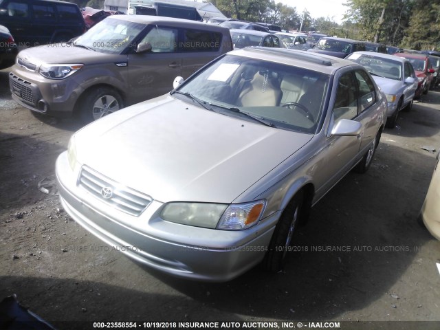 JT2BF28K810321397 - 2001 TOYOTA CAMRY LE/XLE 金色 照片 2