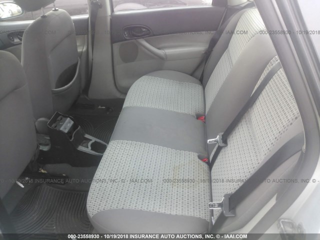 1FAHP34N07W264516 - 2007 FORD FOCUS ZX4/S/SE/SES 银色 照片 8