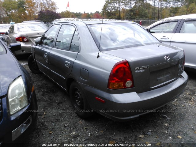 KMHCG45C55U594552 - 2005 HYUNDAI ACCENT GRAY photo 3