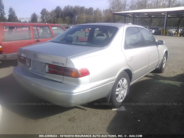 4T1BG22K81U849474 - 2001 TOYOTA CAMRY CE/LE/XLE 银色 照片 4