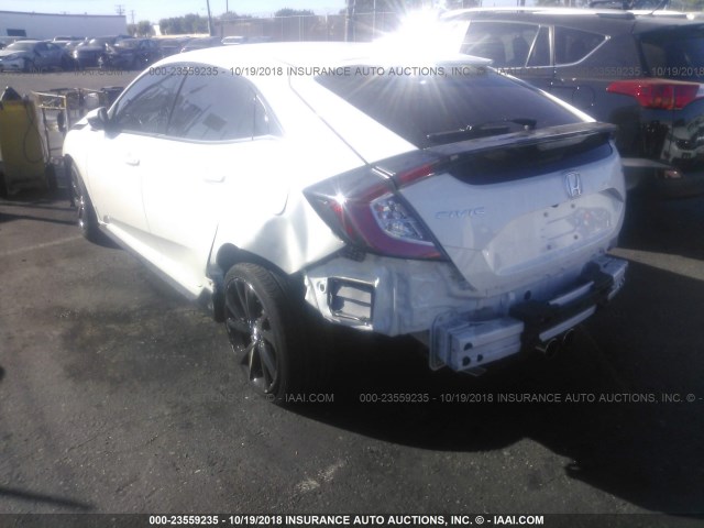 SHHFK7H49JU418000 - 2018 HONDA CIVIC SPORT WHITE photo 3