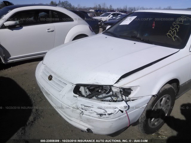 4T1BF22K5VU921336 - 1997 TOYOTA CAMRY CE/LE/XLE 白色 照片 6