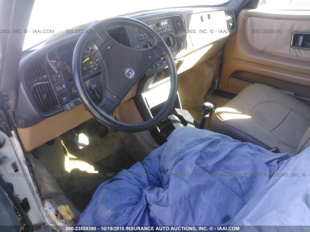 YS3AT75L2K7008045 - 1989 SAAB 900 WHITE photo 5