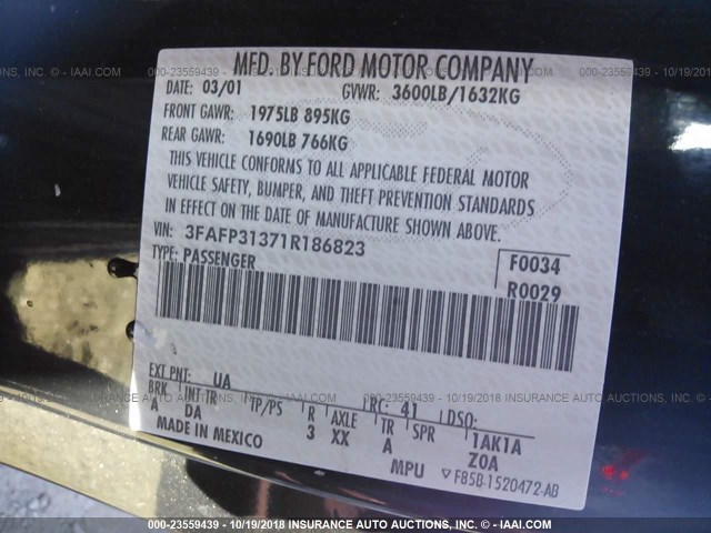 3FAFP31371R186823 - 2001 FORD FOCUS ZX3 BLACK photo 9