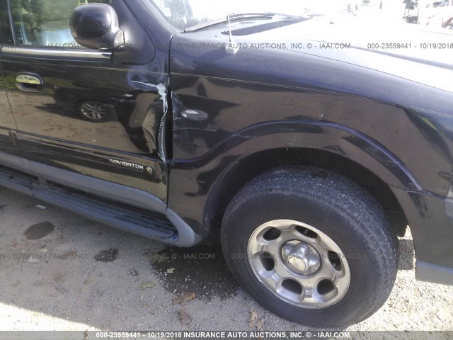 5LMPU28A8XLJ37359 - 1999 LINCOLN NAVIGATOR Czarny zdjęcie 6