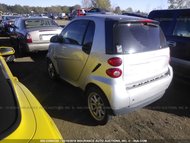 WMEEJ31X99K241574 - 2009 SMART FORTWO PURE/PASSION SILVER photo 3