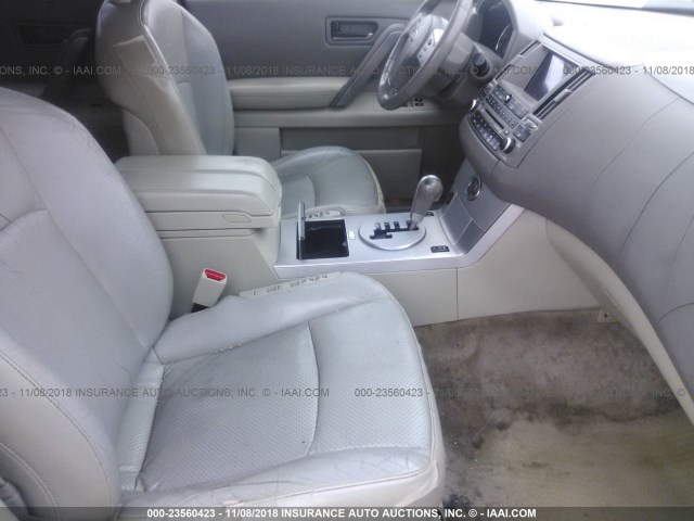 JNRAS08W74X200944 - 2004 INFINITI FX35 SILVER photo 5