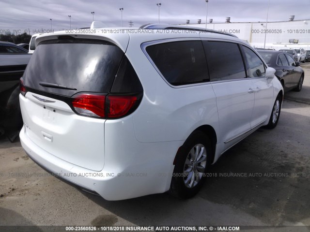 2C4RC1BG6JR211449 - 2018 CHRYSLER PACIFICA TOURING L WHITE photo 4