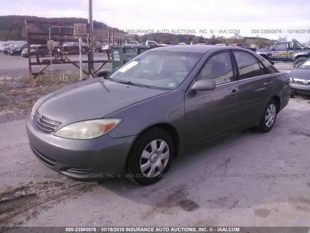 4T1BE32K23U669535 - 2003 TOYOTA CAMRY LE/XLE/SE Сұр фото 2