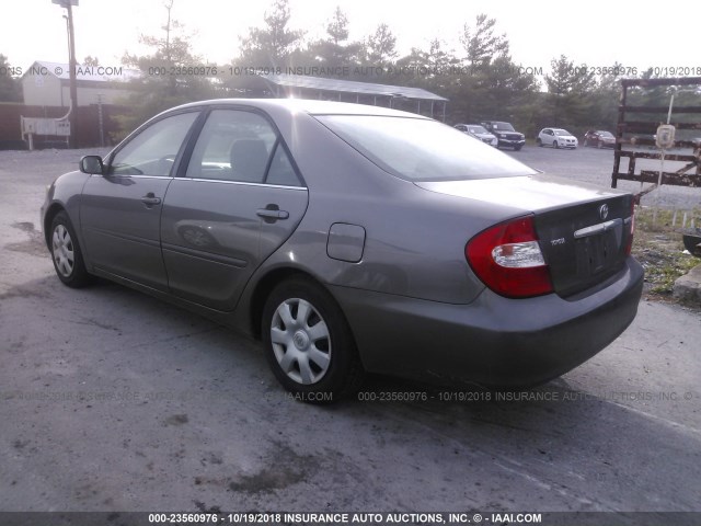 4T1BE32K23U669535 - 2003 TOYOTA CAMRY LE/XLE/SE Сұр фото 3