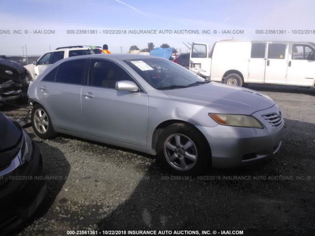 4T1BE46K57U015909 - 2007 TOYOTA CAMRY NEW GENERAT CE/LE/XLE/SE SILVER photo 1