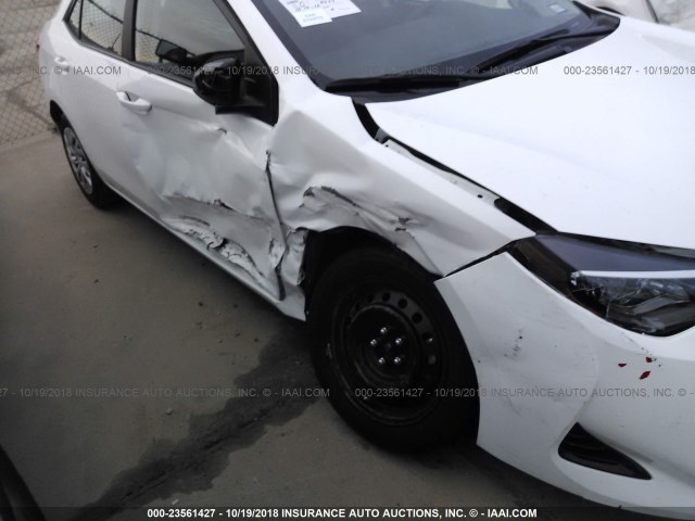 5YFBURHE3JP832022 - 2018 TOYOTA COROLLA L/LE/XLE/SE/XSE Ağ foto 6