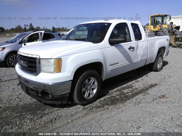 1GTR2VE36BZ245403 - 2011 GMC SIERRA K1500 SLE WHITE photo 2