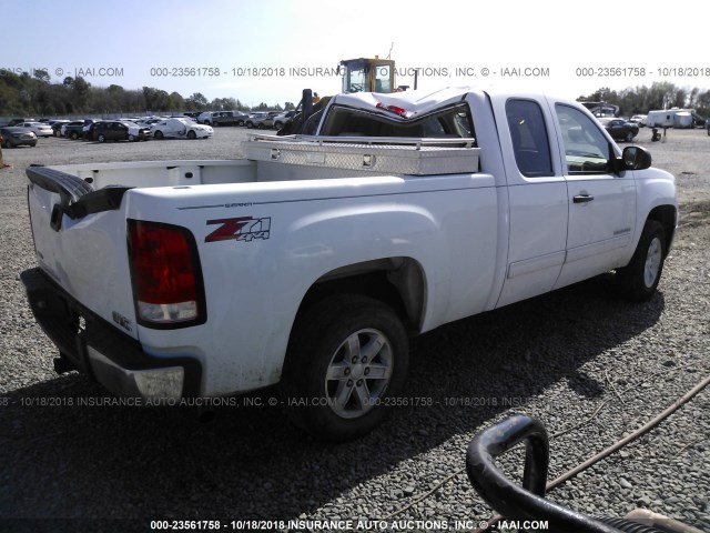 1GTR2VE36BZ245403 - 2011 GMC SIERRA K1500 SLE WHITE photo 4