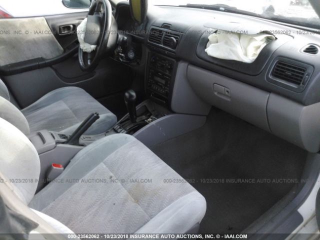 JF1SF656X1H717313 - 2001 SUBARU FORESTER S 白色 照片 5