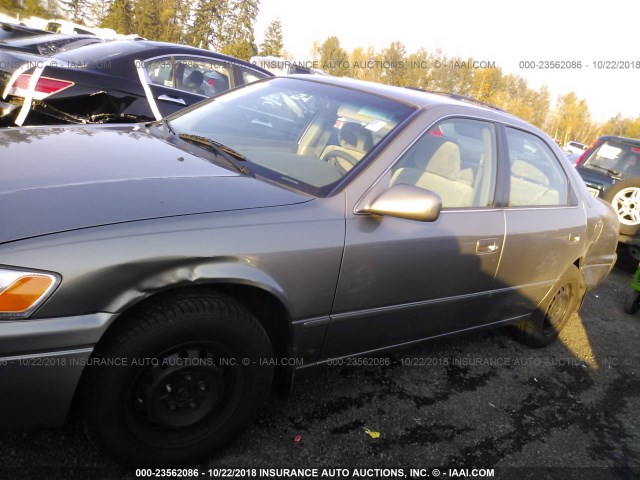 JT2BG22K8X0317106 - 1999 TOYOTA CAMRY LE/XLE GRAY photo 6