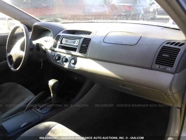 4T1BE32K32U542484 - 2002 TOYOTA CAMRY LE/XLE/SE GOLD photo 5