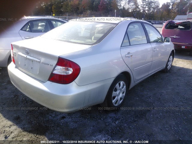 4T1BE32K33U190007 - 2003 TOYOTA CAMRY LE/XLE/SE SILVER photo 4
