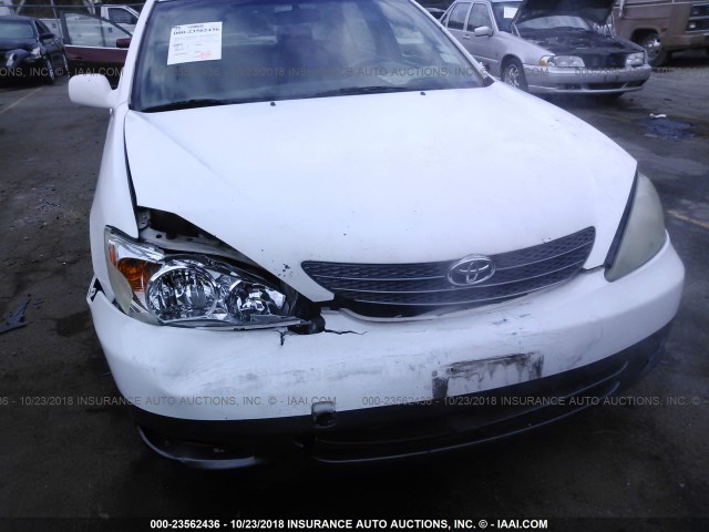 JTDBE32KX20064642 - 2002 TOYOTA CAMRY LE/XLE/SE WHITE photo 6