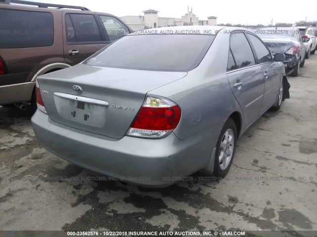 4T1BE32K25U618149 - 2005 TOYOTA CAMRY LE/XLE/SE GRAY photo 4
