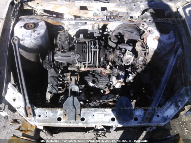 2G4WF521XV1480325 - 1997 BUICK REGAL GS WHITE photo 10