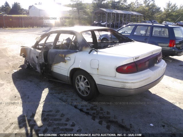 2G4WF521XV1480325 - 1997 BUICK REGAL GS WHITE photo 3