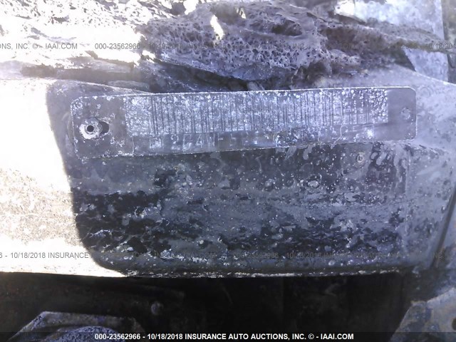 2G4WF521XV1480325 - 1997 BUICK REGAL GS WHITE photo 9