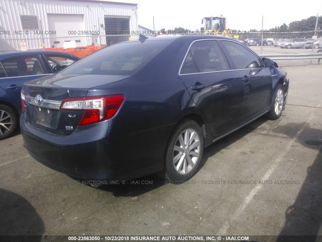 4T1BD1FK7EU134804 - 2014 TOYOTA CAMRY HYBRID/LE/XLE 蓝色 照片 4