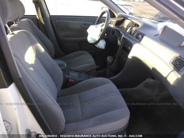 4T1BG22K6XU405986 - 1999 TOYOTA CAMRY CE/LE/XLE 白色 照片 5