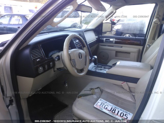 5LMFU28556LJ05028 - 2006 LINCOLN NAVIGATOR 白色 照片 5