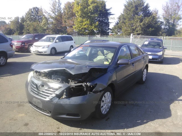 4T1BE46K27U671288 - 2007 TOYOTA CAMRY NEW GENERAT CE/LE/XLE/SE GRAY photo 2