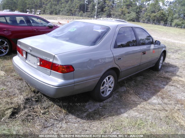 4T1BF22K8YU112708 - 2000 TOYOTA CAMRY LE/XLE GRAY photo 4