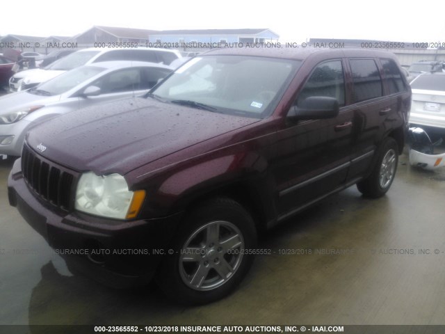 1J8GS48K07C597710 - 2007 JEEP GRAND CHEROKEE LAREDO/COLUMBIA/FREEDOM RED photo 2