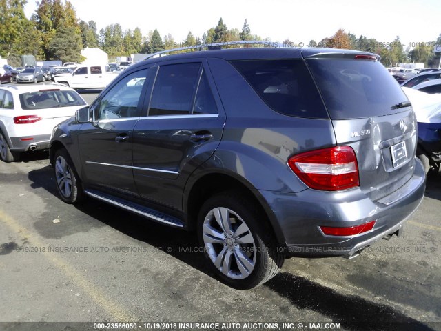 4JGBB8GB8BA712340 - 2011 MERCEDES-BENZ ML 350 4MATIC GRAY photo 3