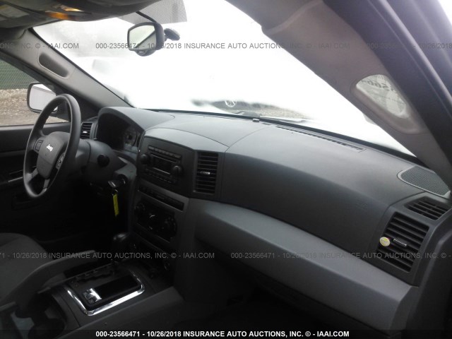1J4HR48N05C571729 - 2005 JEEP GRAND CHEROKEE LAREDO/COLUMBIA/FREEDOM 银色 照片 5