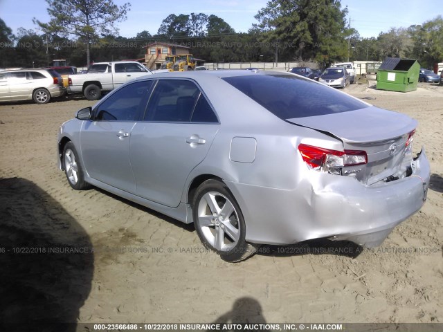 4T1BF1FK8CU097110 - 2012 TOYOTA CAMRY SE/LE/XLE SILVER photo 3