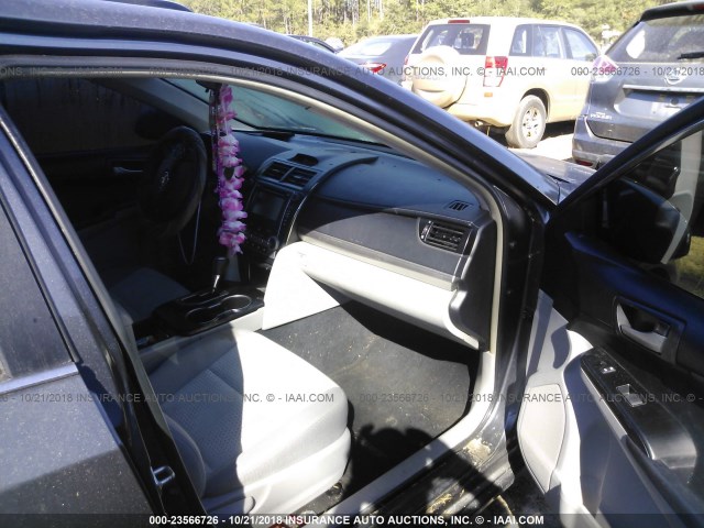 4T1BF1FK0EU864368 - 2014 TOYOTA CAMRY L/SE/LE/XLE Boz foto 5