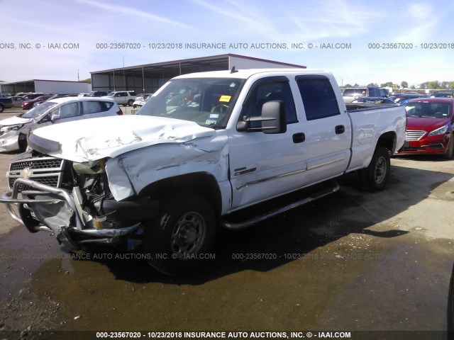 1GCHC23206F103489 - 2006 CHEVROLET SILVERADO C2500 HEAVY DUTY WHITE photo 2