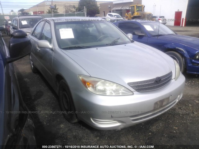 4T1BE32K33U201779 - 2003 TOYOTA CAMRY LE/XLE/SE Күміс фото 1
