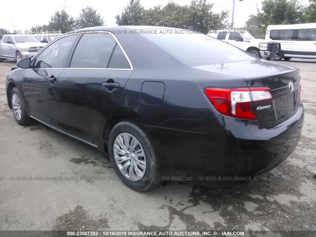 4T4BF1FKXDR300618 - 2013 TOYOTA CAMRY L/SE/LE/XLE 蓝色 照片 3