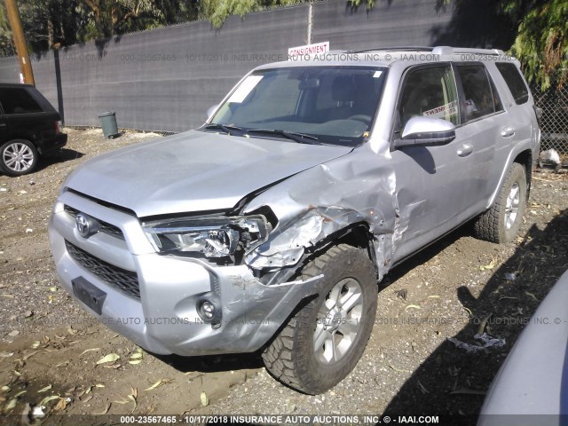 JTEBU5JR7G5287188 - 2016 TOYOTA 4RUNNER SR5 PREM/LTDL/TRAIL/TRD SILVER photo 2