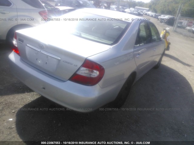 4T1BE32K34U357385 - 2004 TOYOTA CAMRY LE/XLE/SE 银色 照片 4