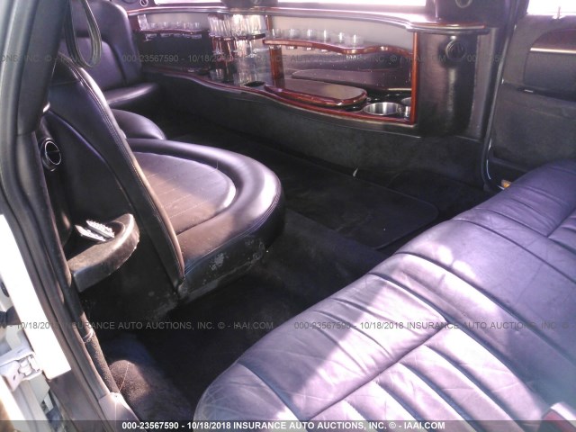 1L1FM88W56Y608433 - 2006 LINCOLN TOWN CAR EXECUTIVE WHITE photo 8