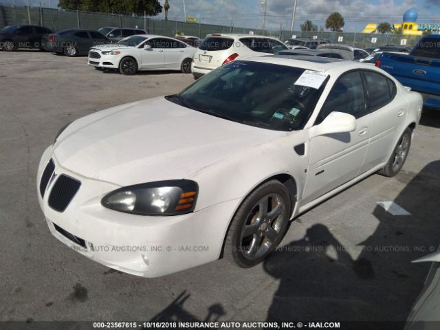 2G2WC55C881123969 - 2008 PONTIAC GRAND PRIX GXP WHITE photo 2