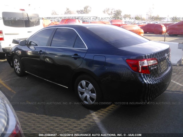 4T4BF1FK3ER441788 - 2014 TOYOTA CAMRY L/SE/LE/XLE მუქი ლურჯი ფოტო 3