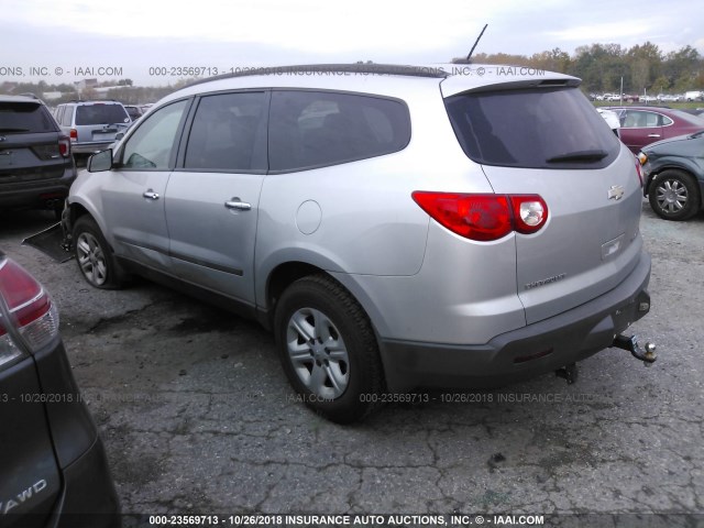 1GNER13D29S119712 - 2009 CHEVROLET TRAVERSE LS SILVER photo 3