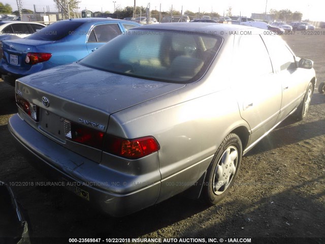 JT2BG22K6Y0408926 - 2000 TOYOTA CAMRY CE/LE/XLE 银色 照片 4
