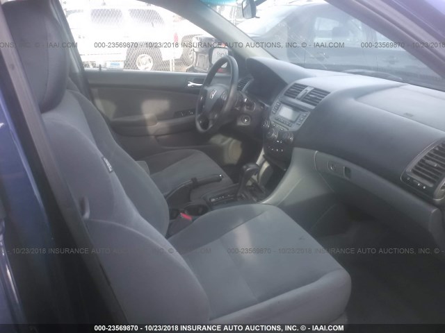 1HGCM56186A015462 - 2006 HONDA ACCORD VALUE BLUE photo 5