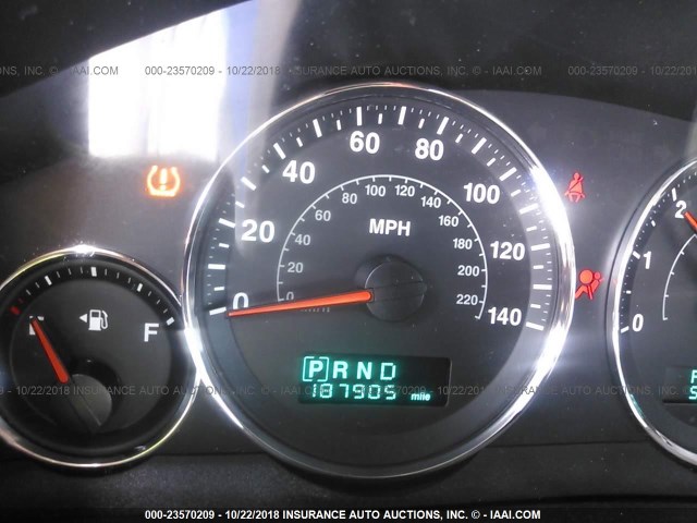 1J8HH48N16C355035 - 2006 JEEP COMMANDER RED photo 7