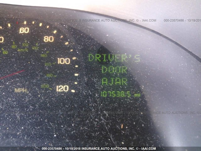 1LNHM97V3XY703211 - 1999 LINCOLN CONTINENTAL  Weiß Foto 7